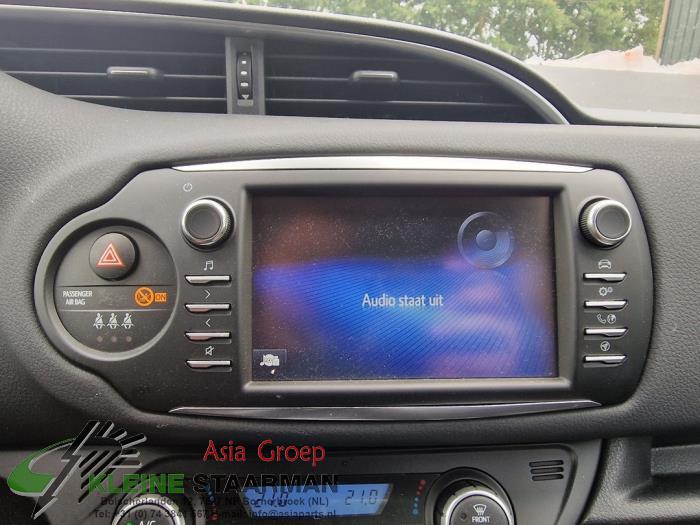 Navigation system from a Toyota Yaris III (P13) 1.5 16V Hybrid 2019