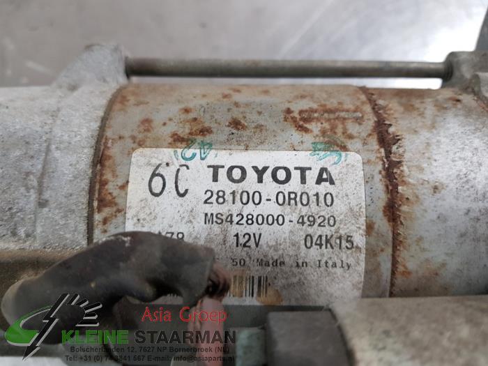Rozrusznik z Toyota Corolla Verso (R10/11) 2.2 D-4D 16V 2009