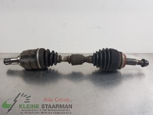 Used Front drive shaft, left Toyota Corolla Verso (R10/11) 2.2 D-4D 16V Price on request offered by Kleine Staarman B.V. Autodemontage