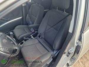 Gebrauchte Sitz links Toyota Corolla Verso (R10/11) 2.2 D-4D 16V Preis auf Anfrage angeboten von Kleine Staarman B.V. Autodemontage