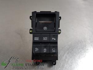 Used Parking brake switch Hyundai Tucson (TL) 1.6 T-GDi 16V 2WD Price on request offered by Kleine Staarman B.V. Autodemontage