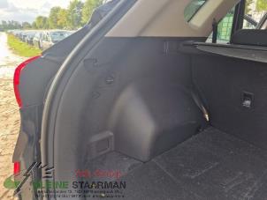 Używane Tapicerka pokrywy bagaznika lewa Hyundai Tucson (TL) 1.6 T-GDi 16V 2WD Cena na żądanie oferowane przez Kleine Staarman B.V. Autodemontage