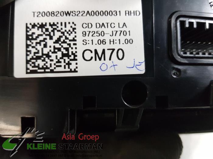 Panel de control de calefacción de un Kia Ceed (CDB5/CDBB) 1.4 T-GDI 16V 2020