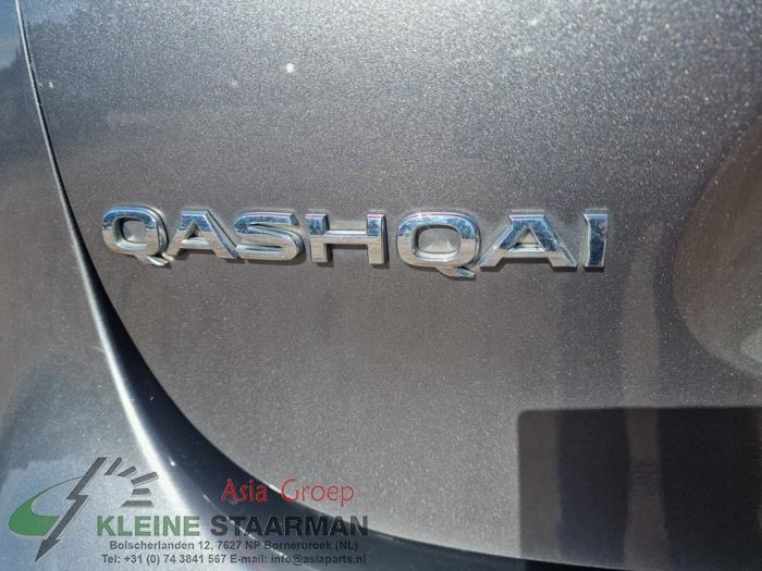 Mecanismo de ventanilla de 4 puertas izquierda detrás de un Nissan Qashqai (J11) 1.2 DIG-T 16V 2017