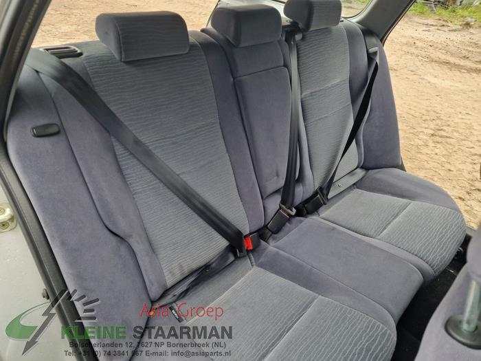 Rear bench seat from a Nissan Primera Wagon (W12) 2.0 16V 2005