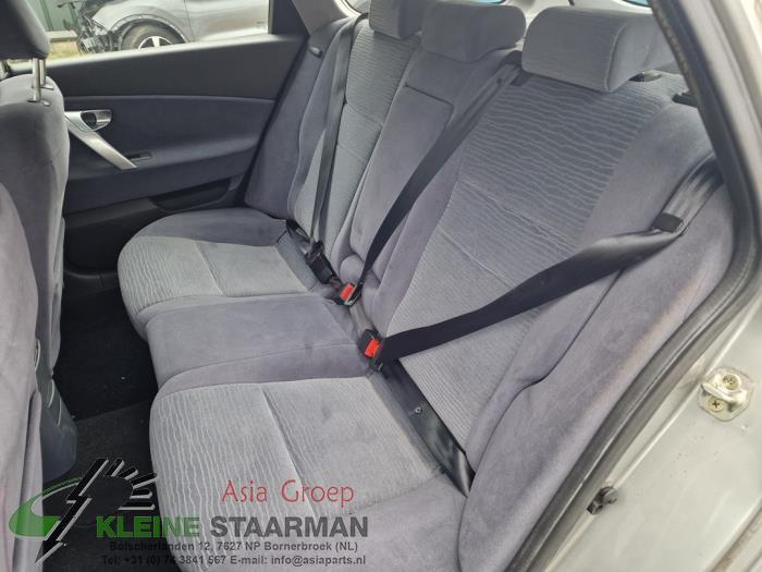 Rear seatbelt, left from a Nissan Primera Wagon (W12) 2.0 16V 2005