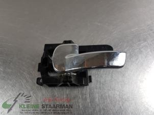 Used Rear door handle 4-door, right Nissan Qashqai (J10) 2.0 16V Price on request offered by Kleine Staarman B.V. Autodemontage