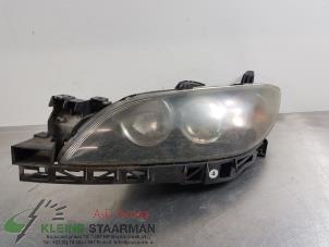 Używane Reflektor lewy Mazda 3 (BK12) 1.6i 16V Cena na żądanie oferowane przez Kleine Staarman B.V. Autodemontage
