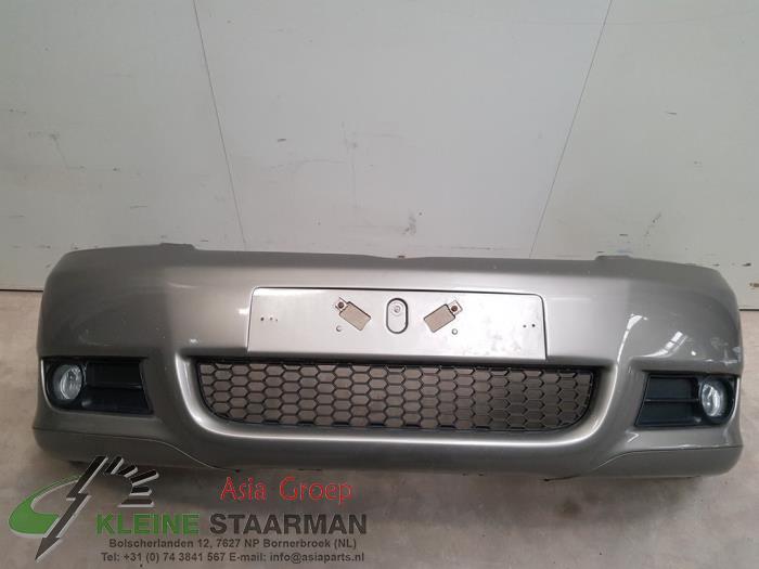 Front bumper Toyota Corolla Verso 1.8 16V VVT-i 4S0