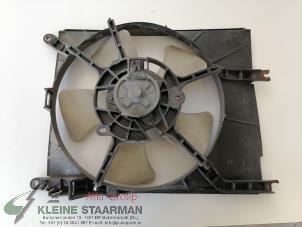 Usados Caja de aleta de refrigeración Daihatsu Sirion 2 (M3) 1.0 12V DVVT Precio de solicitud ofrecido por Kleine Staarman B.V. Autodemontage