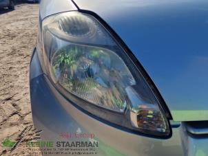 Used Headlight, right Daihatsu Sirion 2 (M3) 1.0 12V DVVT Price on request offered by Kleine Staarman B.V. Autodemontage