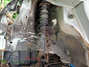 Used Front shock absorber rod, left Daihatsu Sirion 2 (M3) 1.0 12V DVVT Price on request offered by Kleine Staarman B.V. Autodemontage