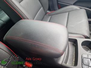 Used Armrest Kia Sportage (QL) 1.6 T-GDI 16V 4x4 Price on request offered by Kleine Staarman B.V. Autodemontage
