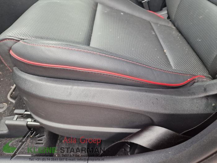Seat, left from a Kia Sportage (QL) 1.6 T-GDI 16V 4x4 2020