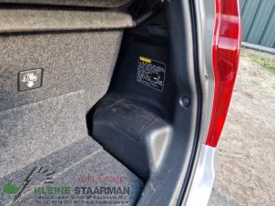 Gebrauchte Kofferraum Verkleidung rechts Daihatsu Cuore (L251/271/276) 1.0 12V DVVT Preis auf Anfrage angeboten von Kleine Staarman B.V. Autodemontage