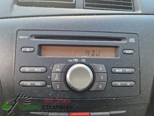 Usagé Radio/Lecteur CD Daihatsu Cuore (L251/271/276) 1.0 12V DVVT Prix sur demande proposé par Kleine Staarman B.V. Autodemontage