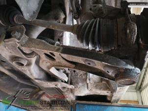 Used Front lower wishbone, left Daihatsu Cuore (L251/271/276) 1.0 12V DVVT Price on request offered by Kleine Staarman B.V. Autodemontage