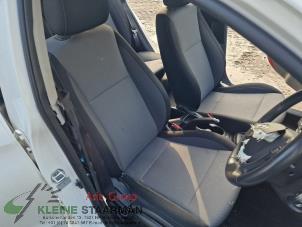 Używane Fotel prawy Hyundai i20 (GBB) 1.2i 16V Cena na żądanie oferowane przez Kleine Staarman B.V. Autodemontage