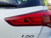 Taillight, right from a Hyundai i20 (GBB), 2014 / 2020 1.2i 16V, Hatchback, Petrol, 1 248cc, 62kW (84pk), FWD, G4LA, 2014-11 / 2020-08, GBB5P1; GBB5P2 2017