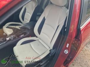Gebrauchte Sitz links Mazda 3 (BM/BN) 2.0 SkyActiv-G 165 16V Preis auf Anfrage angeboten von Kleine Staarman B.V. Autodemontage