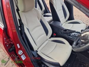 Gebrauchte Sitz rechts Mazda 3 (BM/BN) 2.0 SkyActiv-G 165 16V Preis auf Anfrage angeboten von Kleine Staarman B.V. Autodemontage