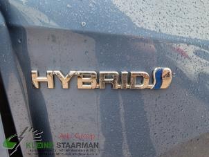 Używane Amortyzator lewy przód Toyota Auris Touring Sports (E18) 1.8 16V Hybrid Cena na żądanie oferowane przez Kleine Staarman B.V. Autodemontage