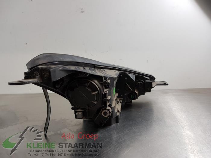Phare gauche d'un Kia Sportage (QL) 1.6 CRDi 16V 136 2019