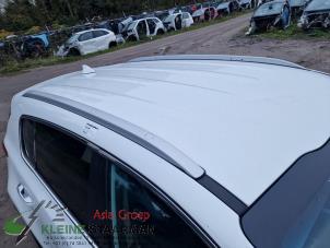 Used Roof rail kit Kia Sportage (QL) 1.6 CRDi 16V 136 Price on request offered by Kleine Staarman B.V. Autodemontage
