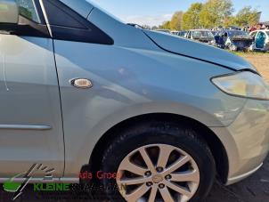 Used Front wing, right Mazda 5 (CR19) 2.0i 16V Price on request offered by Kleine Staarman B.V. Autodemontage