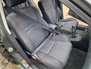 Gebrauchte Sitz rechts Toyota Corolla (E12) 1.4 16V VVT-i Preis auf Anfrage angeboten von Kleine Staarman B.V. Autodemontage