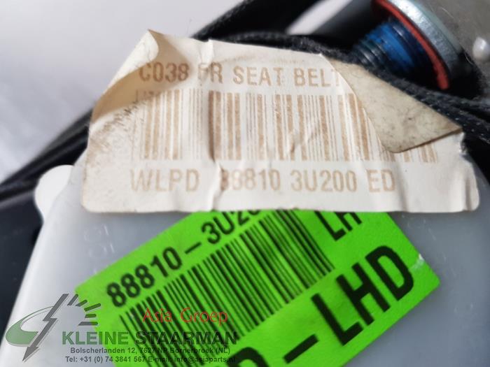 Cinturón de seguridad izquierda delante de un Kia Sportage (SL) 1.6 GDI 16V 4x2 2013