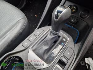 Used Automatic gear selector Hyundai Santa Fe III (DM) 2.2 CRDi R 16V 4x4 Price on request offered by Kleine Staarman B.V. Autodemontage