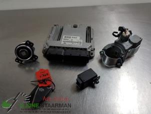 Used Ignition lock + computer Hyundai Santa Fe III (DM) 2.2 CRDi R 16V 4x4 Price on request offered by Kleine Staarman B.V. Autodemontage