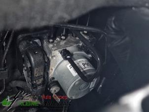 Gebrauchte ABS Pumpe Kia Stonic (YB) 1.0i T-GDi 12V Preis auf Anfrage angeboten von Kleine Staarman B.V. Autodemontage