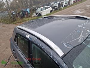 Used Roof rail kit Kia Stonic (YB) 1.0i T-GDi 12V Price on request offered by Kleine Staarman B.V. Autodemontage