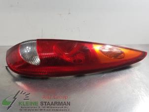 Używane Tylne swiatlo pozycyjne prawe Nissan Almera Tino (V10M) 1.8 16V Cena na żądanie oferowane przez Kleine Staarman B.V. Autodemontage