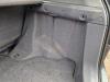 Nissan Almera Tino (V10M) 1.8 16V Tapicerka pokrywy bagaznika prawa