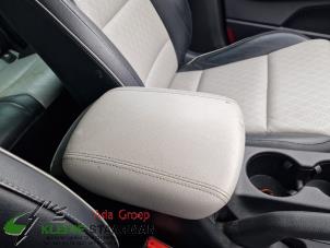 Used Armrest Kia Sportage (QL) 2.0 CRDi 136 16V VGT 4x4 Price on request offered by Kleine Staarman B.V. Autodemontage