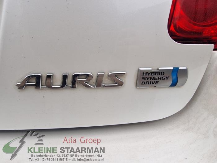 Placa de cerradura de un Toyota Auris (E15) 1.8 16V HSD Full Hybrid 2011