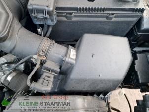 Usados Cuerpo de filtro de aire Hyundai iX35 (LM) 1.7 CRDi 16V Precio de solicitud ofrecido por Kleine Staarman B.V. Autodemontage