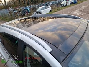 Używane Zestaw relingów dachowych Hyundai iX35 (LM) 1.7 CRDi 16V Cena na żądanie oferowane przez Kleine Staarman B.V. Autodemontage