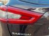 Rücklicht links van een Nissan Qashqai (J11), 2013 1.3 DIG-T 140 16V, SUV, Benzin, 1.332cc, 103kW (140pk), FWD, HR13DDT, 2018-08 2019