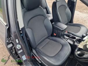 Usados Asiento derecha Hyundai iX35 (LM) 1.7 CRDi 16V Precio de solicitud ofrecido por Kleine Staarman B.V. Autodemontage