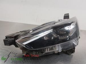 Used Headlight, left Mazda CX-3 2.0 SkyActiv-G 120 Price on request offered by Kleine Staarman B.V. Autodemontage