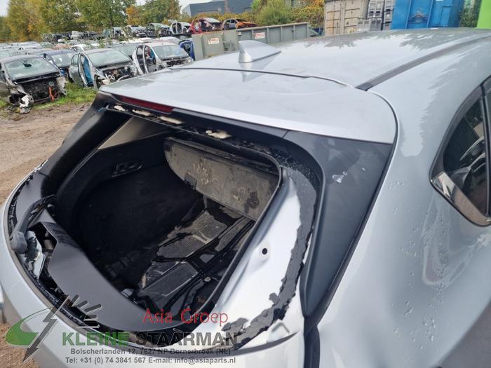 Spoiler tailgate from a Mazda CX-5 (KF) 2.2 SkyActiv-D 150 16V 2WD 2019