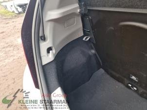 Usados Tapizado de maletero izquierda Toyota Aygo (B40) 1.0 12V VVT-i Precio de solicitud ofrecido por Kleine Staarman B.V. Autodemontage