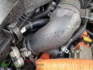 Used Air intake hose Kia Niro I (DE) 1.6 GDI Hybrid Price on request offered by Kleine Staarman B.V. Autodemontage