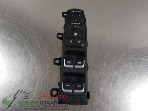 Usagé Commutateur vitre électrique Kia Niro I (DE) 1.6 GDI Hybrid Prix € 75,00 Règlement à la marge proposé par Kleine Staarman B.V. Autodemontage