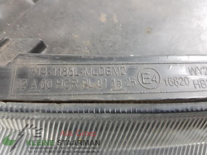 Scheinwerfer links van een Mitsubishi Outlander (CW) 2.4 16V Mivec 4x4 2009