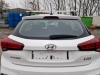 Hayon arrière d'un Hyundai i20 (GBB), 2014 / 2020 1.2i 16V, Berline avec hayon arrière, Essence, 1.248cc, 62kW (84pk), FWD, G4LA, 2014-11 / 2020-08, GBB5P1; GBB5P2 2018